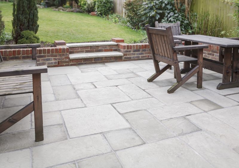 Paver patio with steps and borders