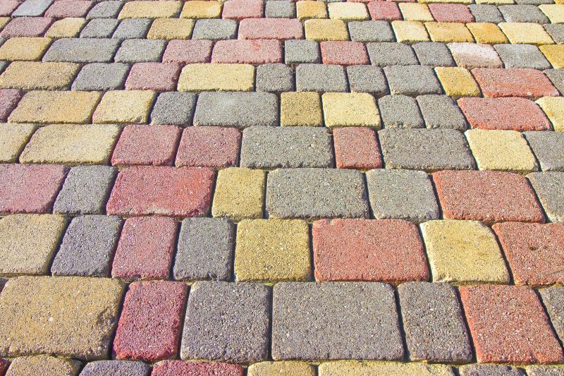 Multi-colored paver pattern